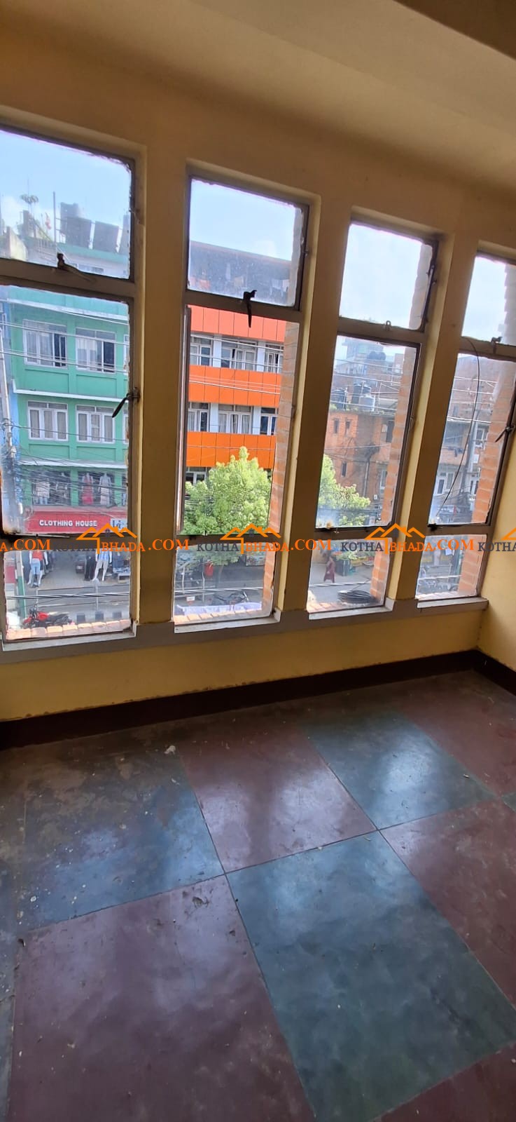 Single room available for rent for Godoen or Office